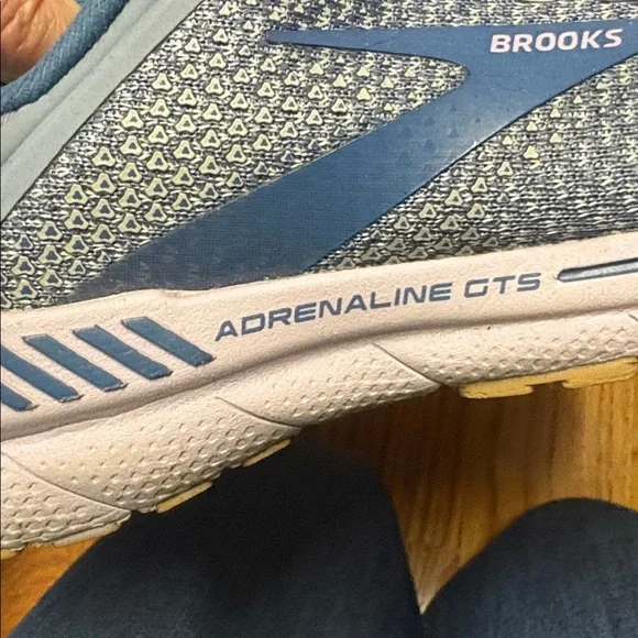 Brooks Adrenaline GTS Light Blue Sneakers - Picture 3 of 5
